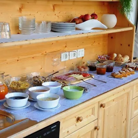 Ciasa Confolia Guest house